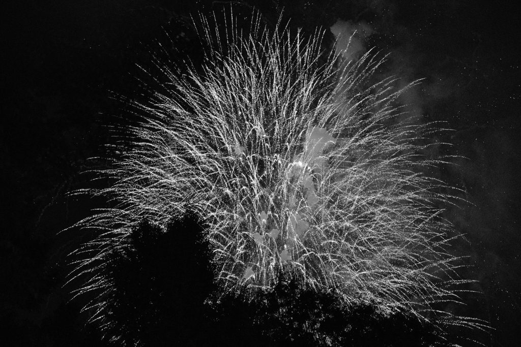 仲夏夜的煙火盛宴：淡水漁人碼頭引爆浪漫氛圍