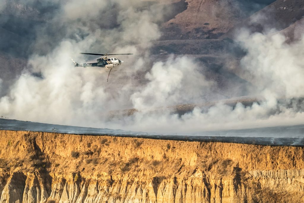 Intense Brush Fire Erupts in Oakland Hills, Prompting Evacuations